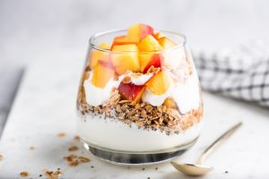 Dolci al cucchiaio: 40 ricette leggere e golose
